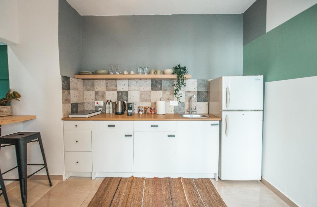 The Green Apartment Larnaca Exterior photo